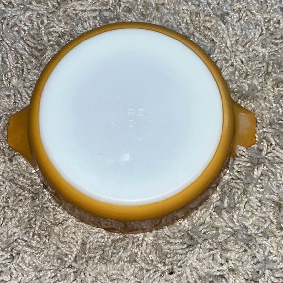 Vintage Pyrex "Gold Butterfly" Lidless Small Casserole Dish - Picture 5 of 10